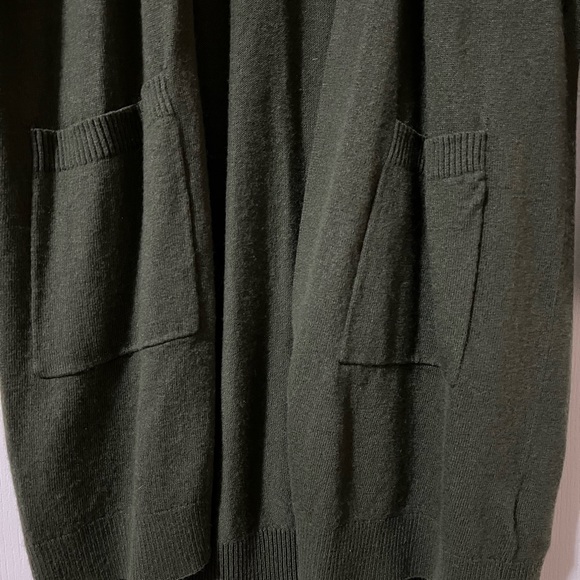 Lauren Ralph Lauren women’s size small long sleeve cardigan. - Picture 6 of 9